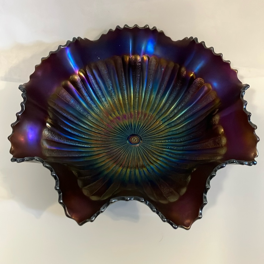 Northwood Signed Amethyst Carnival Glass Stippled Ray Pattern Ruffled Bowl